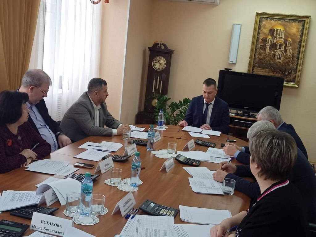    На пост главы Новосергиевского района претендуют Нурсултан Муссагалеев и Михаил Ефанов Оренбуржье