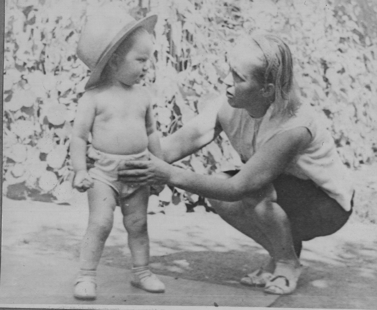 Мне 1 год с мамой🥰