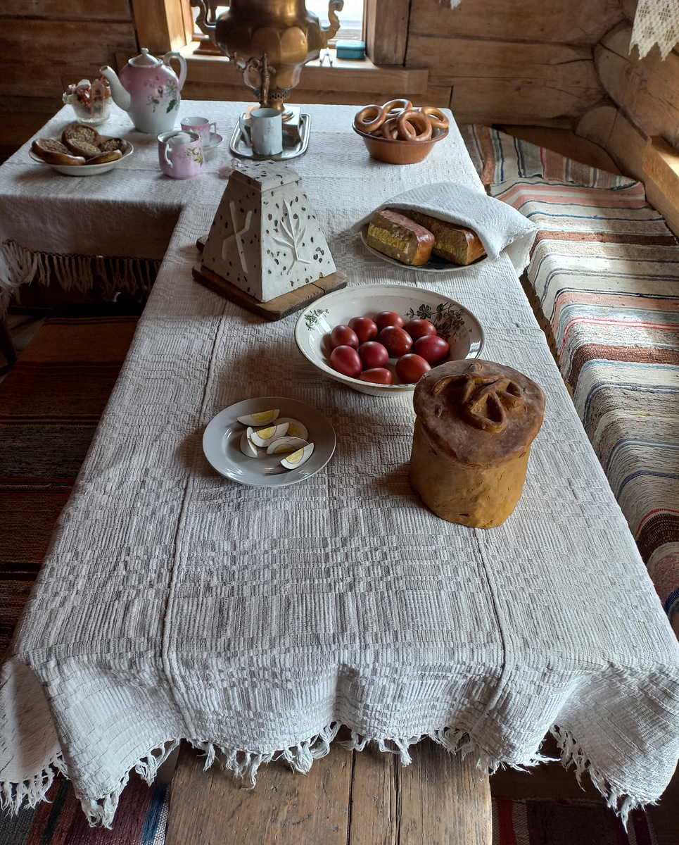 Так выглядят обязательные атрибуты праздничного стола