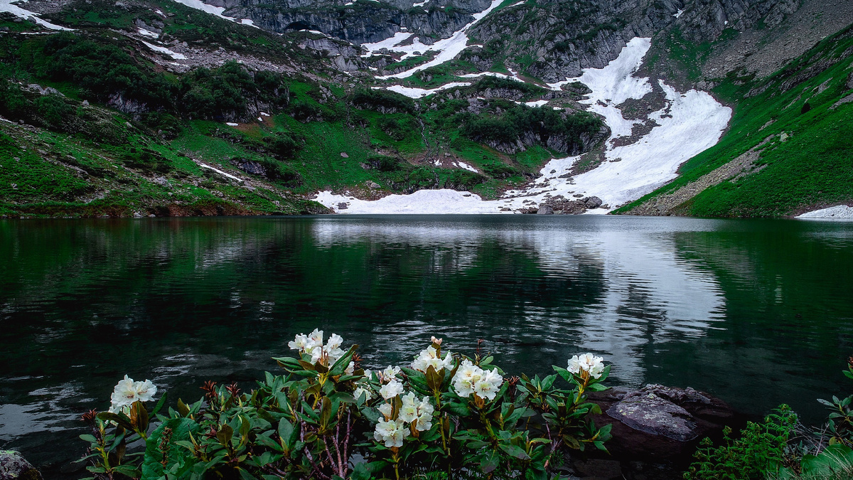 озеро Мзымна