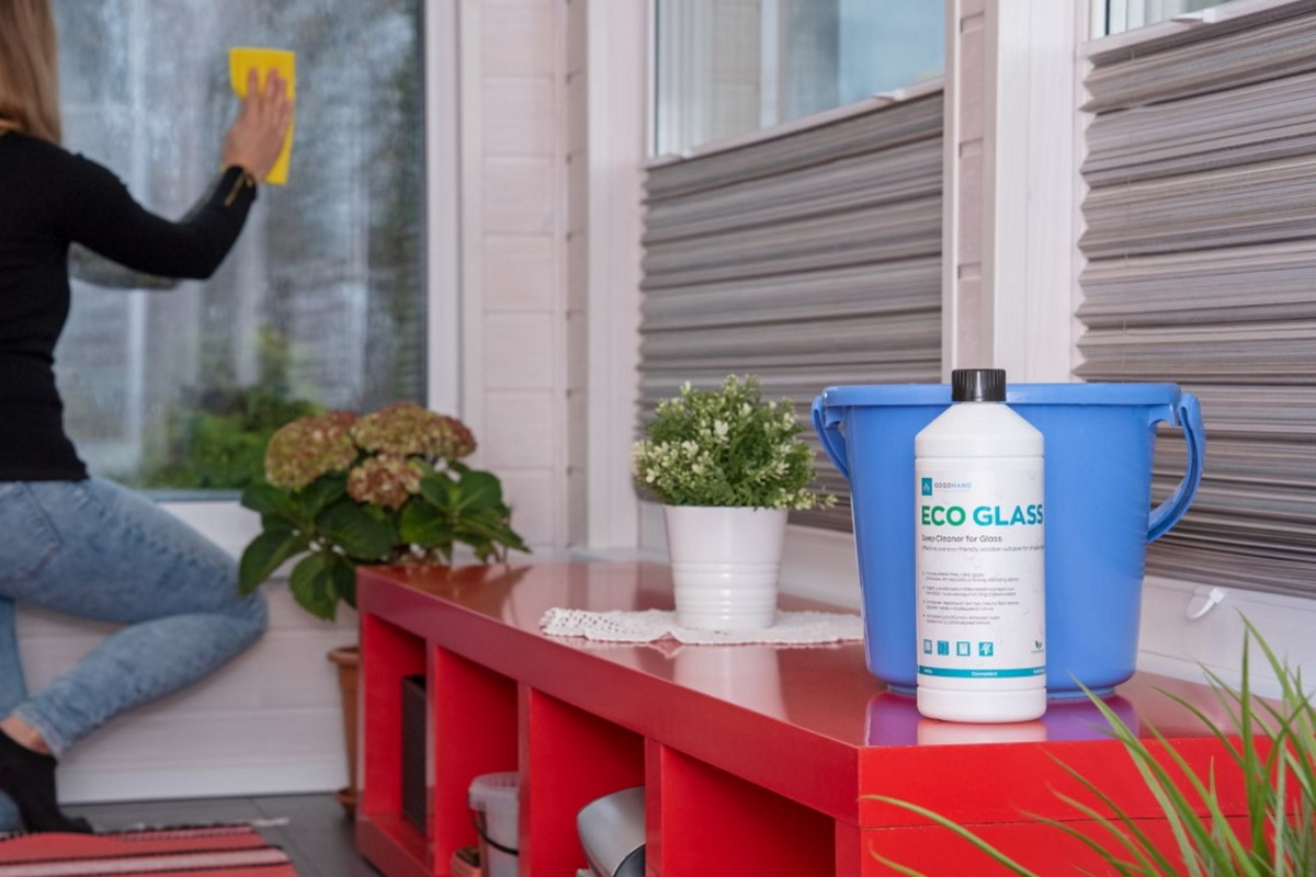     Средство для мытья окон и 8 неожиданных способов его использования
