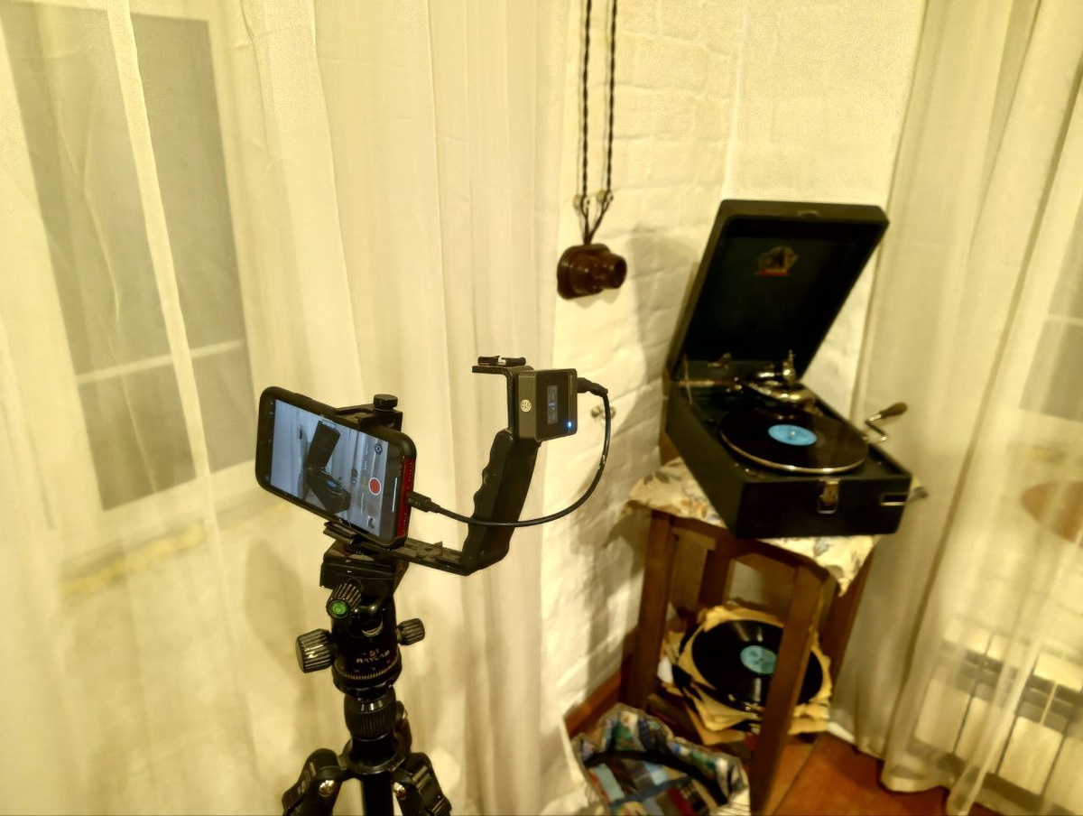 Съёмки и монтаж занимают немало времени. 