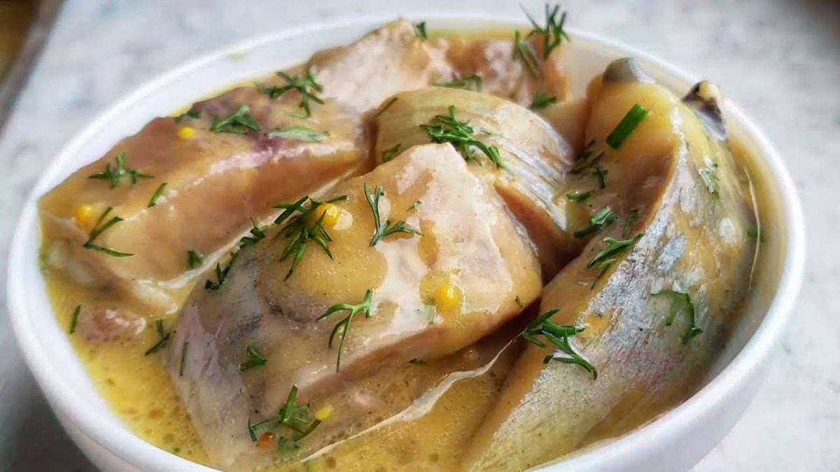 Сельдь в медово-горчичном соусе