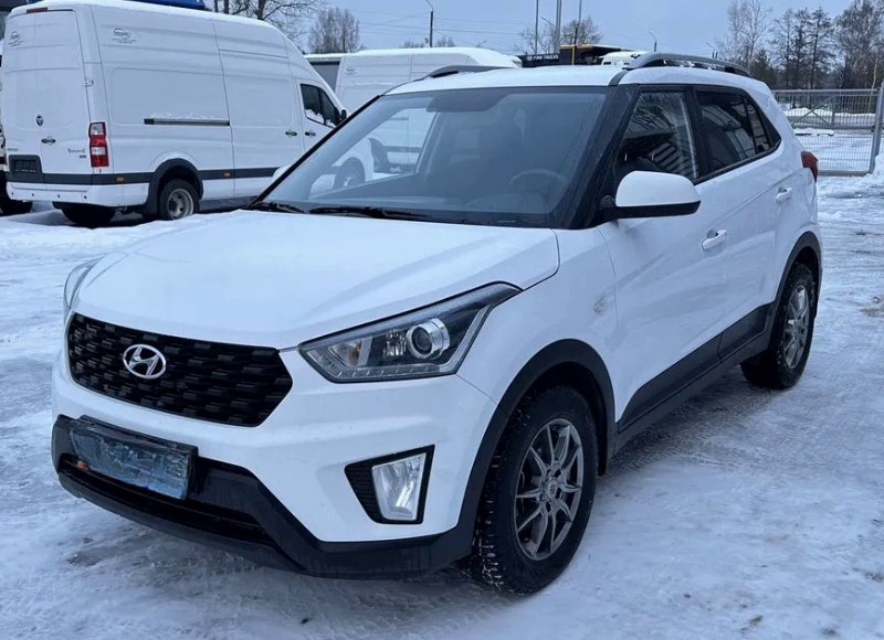 Hyundai Creta до начала СВО была хитов в своей нише - компактных полноприводных кроссоверов с АКПП и мощным двигателем.