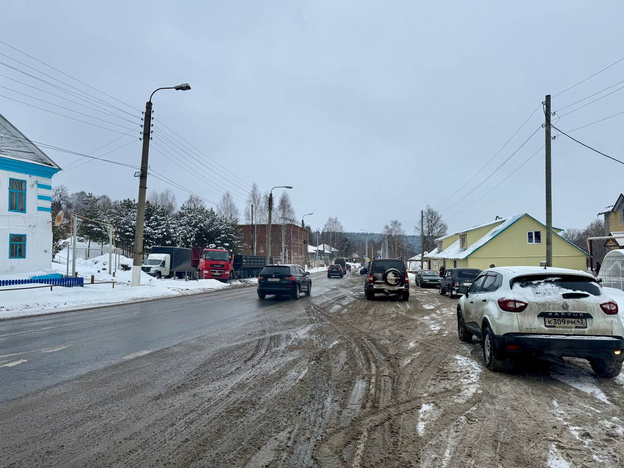    Александр Соколов потребовал сделать тротуары и освещение в Суне