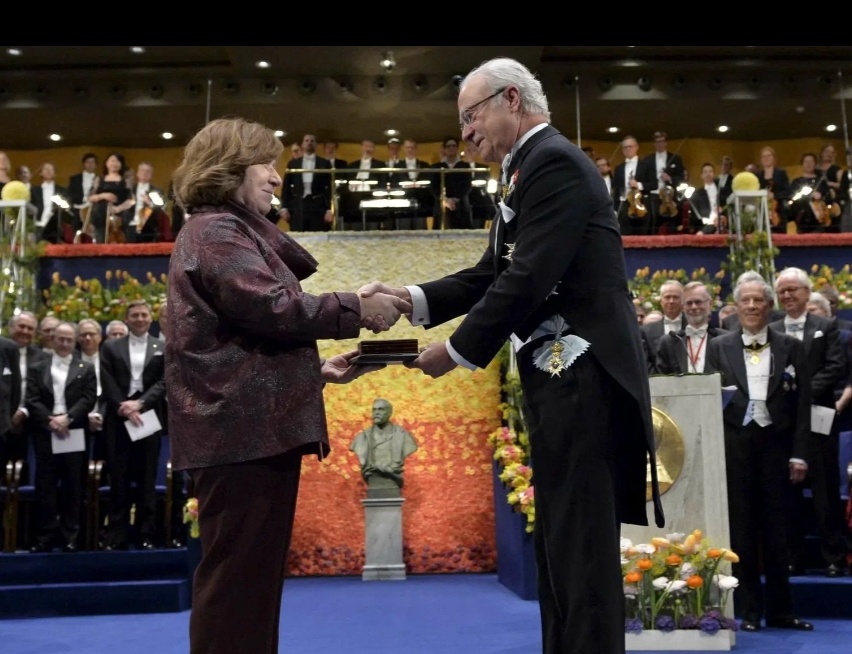 Яндекс. Алексиевич и Нобелевская премия. 