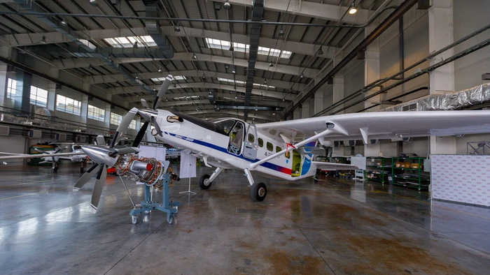 В России собрали три первых самолета «Байкал»  © cs15.pikabu.ru  📷
