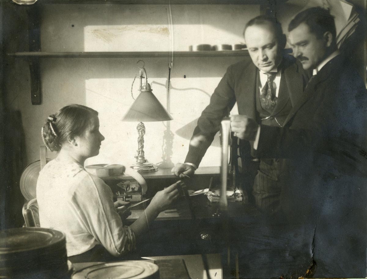 Владимир Гардин за работой в 1914 году