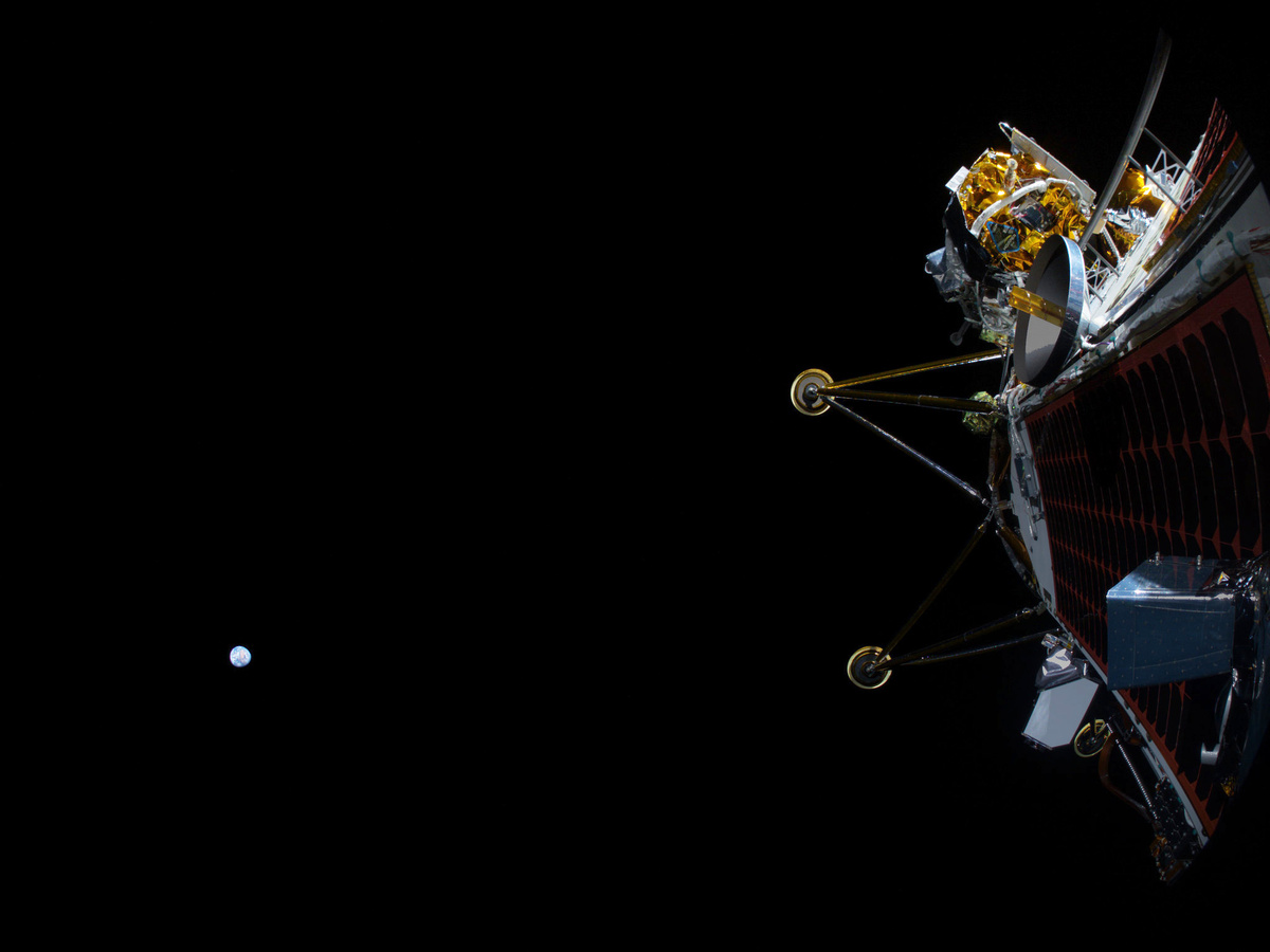 Вид на Землю с борта "Афины" во время перелёта к Луне, изображение из открытых источников