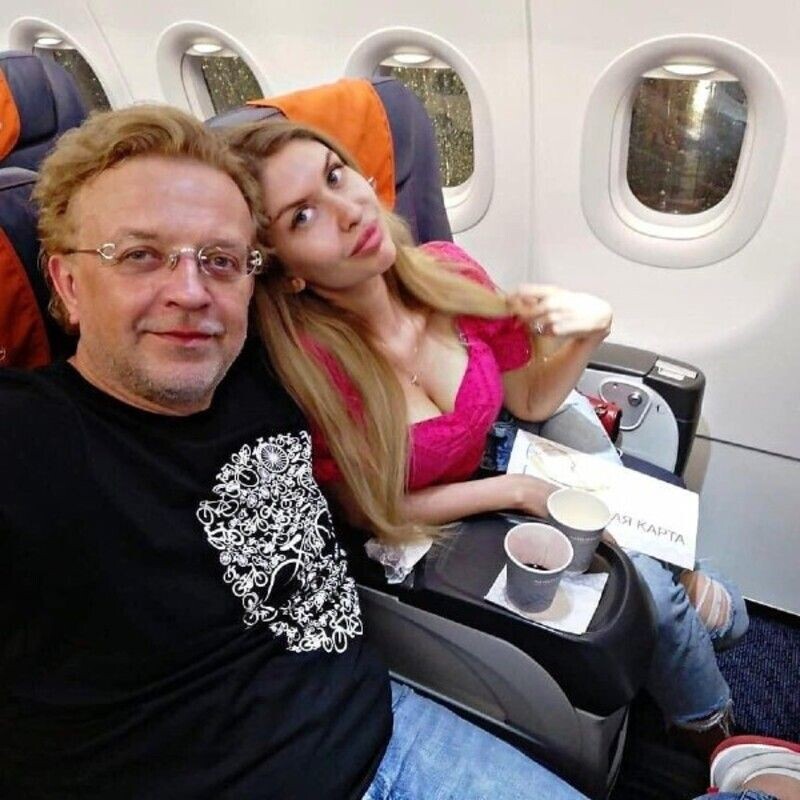 Рома Жуков с женой Ольгой