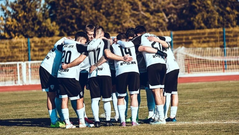    Футболисты луганской «Зари».ФК «Заря» Луганск