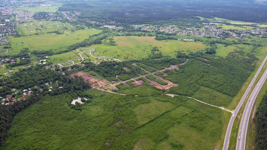 Вид с воздуза на еще не застроенный поселок