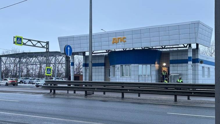    Пост ДПС, где работает Сергей, находится недалеко от Богучар. Фото из личного архива героини