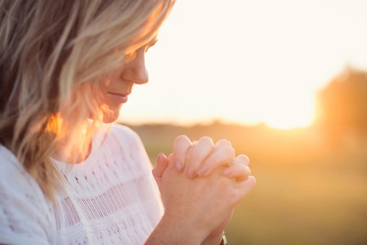 фото freepik - С любовью к каждому . Наташа Эльберг- более 24 лет непрерывно практикующий кризисный психолог, энергопсихолог , автор книг -бестселлеров , автор методики ментальной трансформации и коррекции любых жизненных ситуаций с помощью специальных энергопрактик