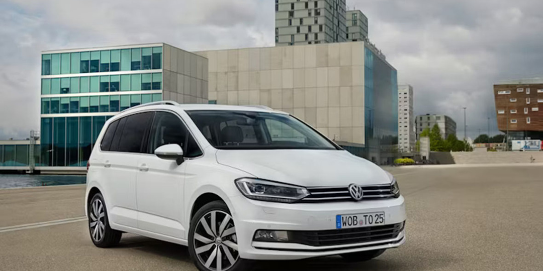 2021 Volkswagen Touran: универсальный минивэн с немецкой педантичностью