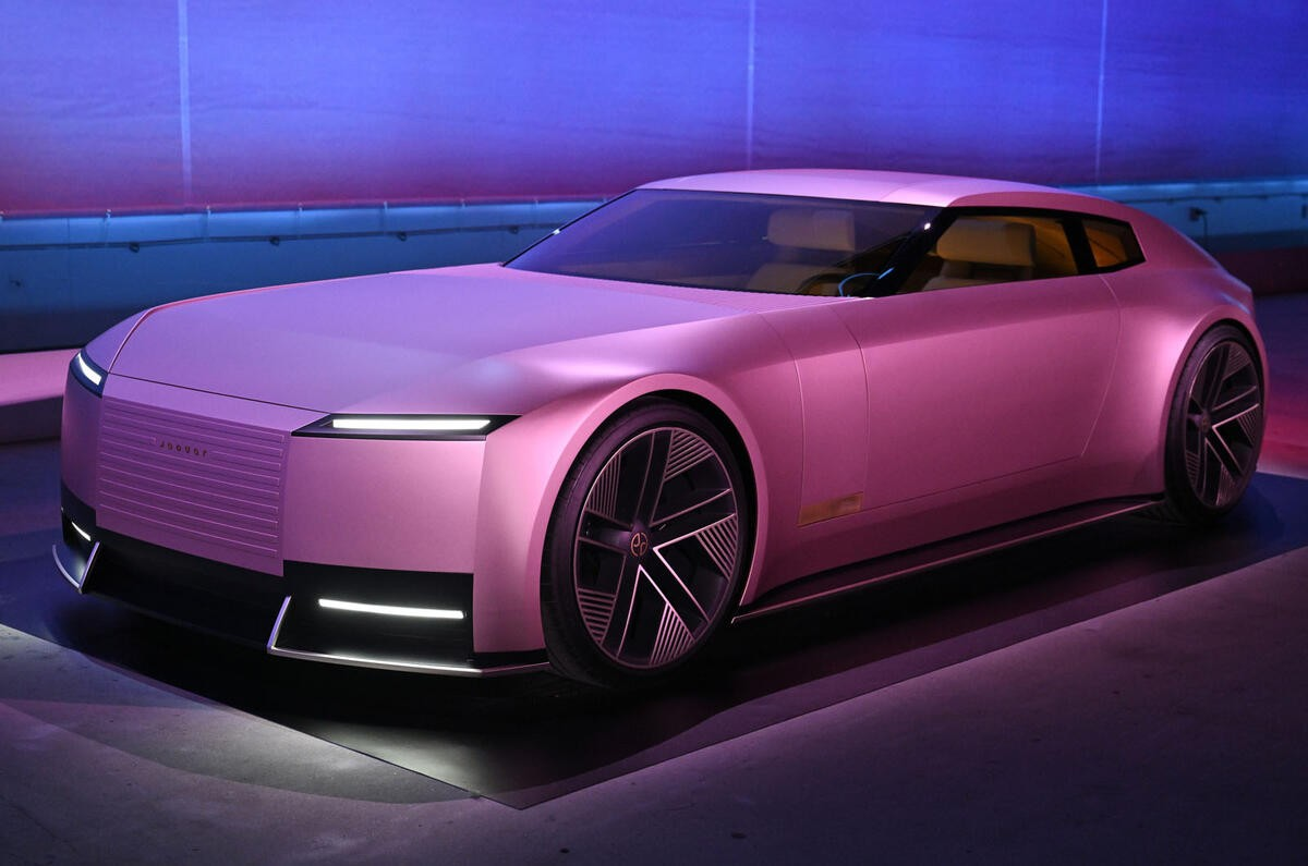 Концепт представлен под названием Jaguar Type 00