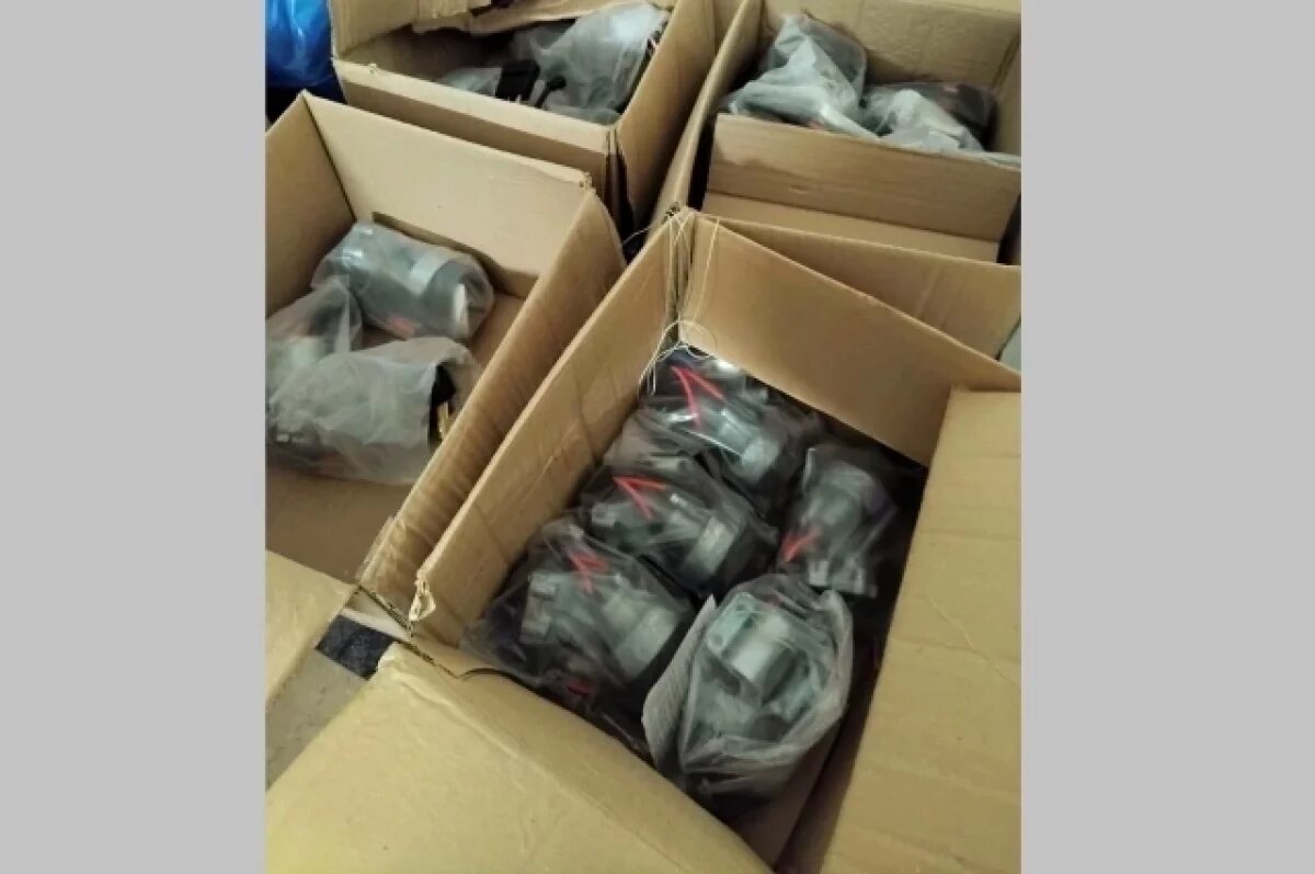    Приставы Тольятти передали на СВО конфискованные у правонарушителя запчасти