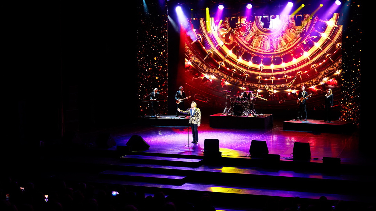    В Югре для жён и мам бойцов СВО организовали благотворительный концерт