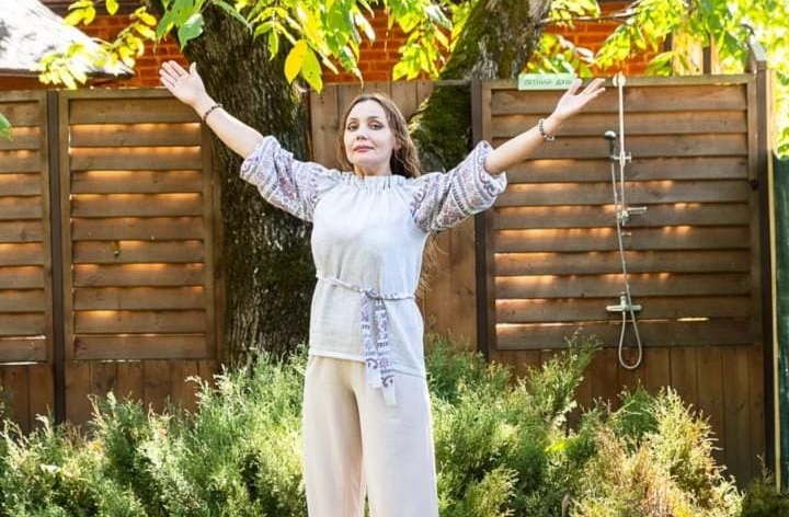 " Я пытаюсь дарить людям здоровье и радость, прежде всего любовью и бережным отношением к себе"