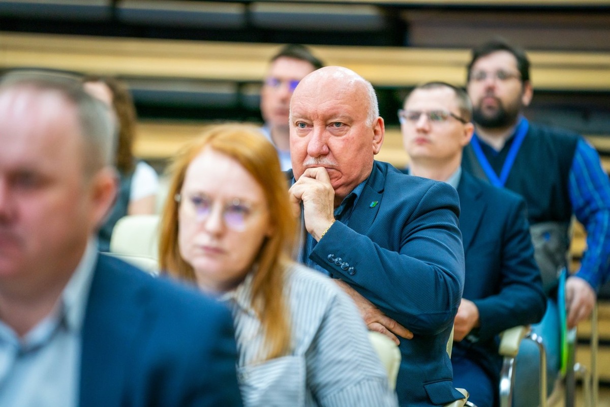    Не только контролировать, а обучать