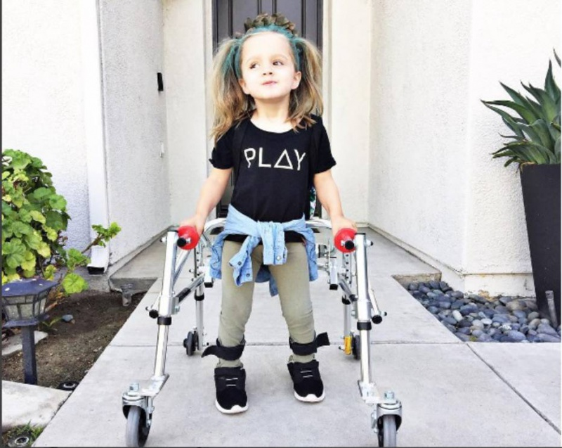 Картинка из Яндекса. На ней, лично для меня, юная героиня