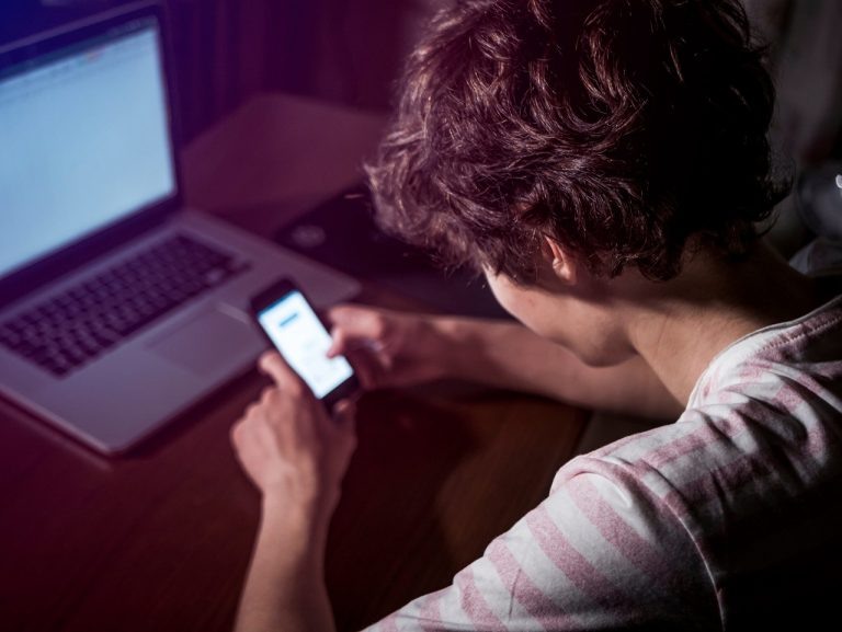    Оренбуржцам рассказали о профилактике кибермошенничества среди подростков Антон Пичурин