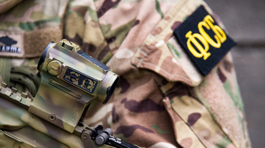    Фото: © РИА Новости/Дмитрий Макеев; УФСБ России по Республике Крым и городу Севастополю; 5-tv.ru