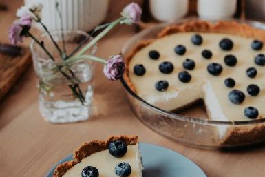 Приготовьте вместо ватрушек и сырников: этот быстрый творожник буквально тает во рту  📷
