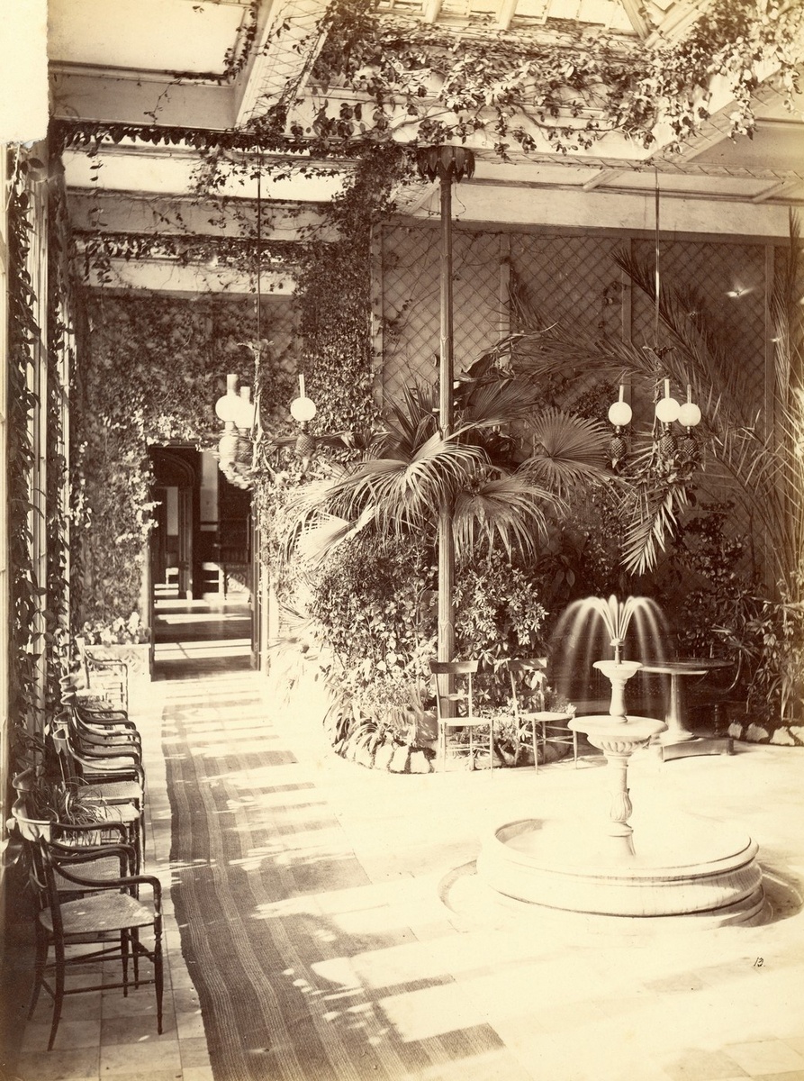 Так выглядел зимний сад в начале 20 века. Архивное фото из интернета.
