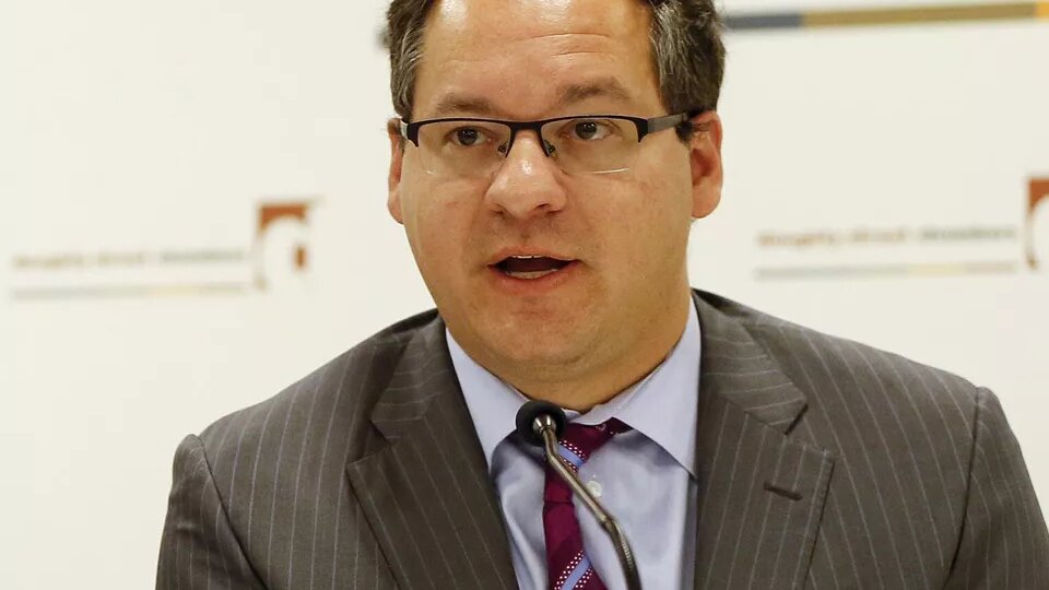 Армянские пленники забыты? Адвокат Варданяна Генсер задает Пашиняну неудобные вопросы