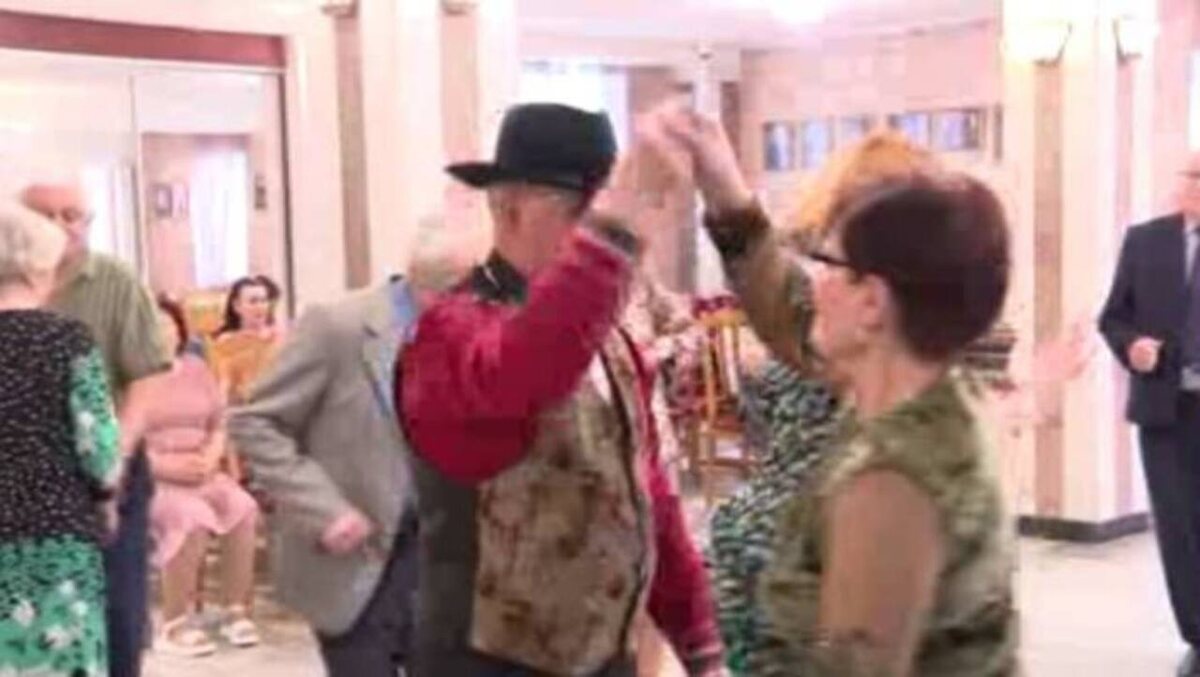    Удивительные истории курян серебряного возраста