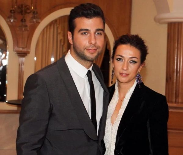    Наталья Кикнадзе с Иваном Ургантом. Фото: ТВЦ