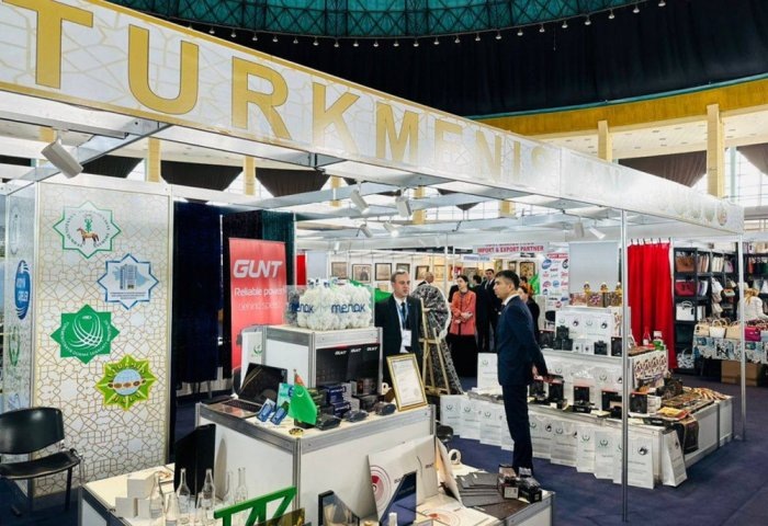 Стенд туркменских предпринимателей на международной выставке TIBCO-2024, 16-19 мая 2024 года, Бухарест, Румыния (Фото: Посольство Туркменистана в Румынии)