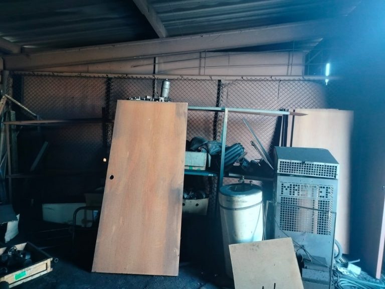    В Оренбурге подростки украли со склада металл на 68 тысяч рублей Оренбуржье