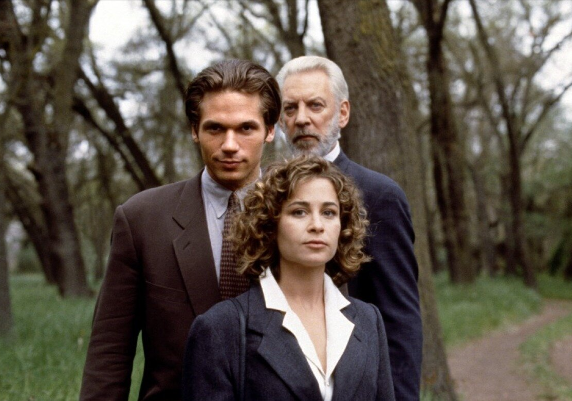 Кадр из фильма "Кукловоды" (1994)