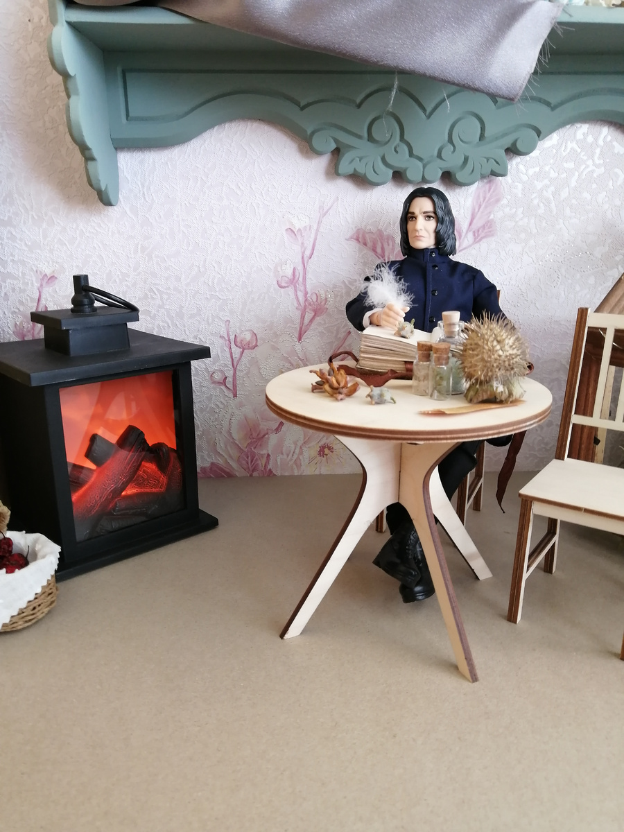 Стелажа все еще нет🙈