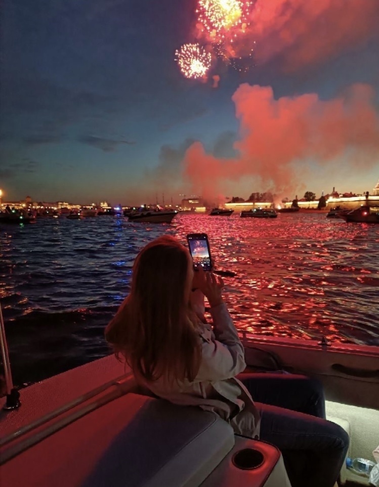 На катере удобно и отличный вид 