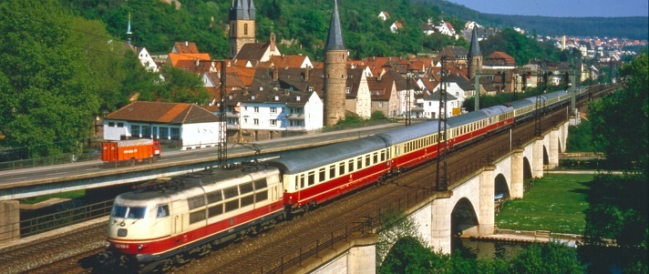 Пассажирский вагон 2 класса для поездов InterCity в Германии (1978 год)