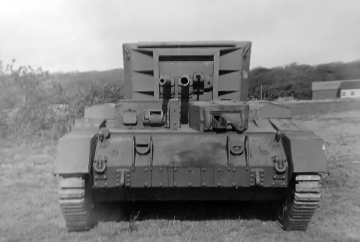 Пока 6-фунтовка готовилась к выпуску, прорабатывали и вот такого мутанта.