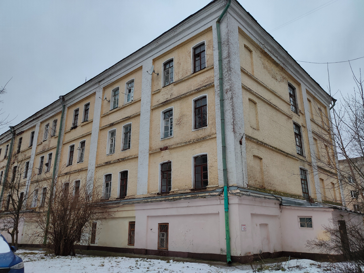 Исторический корпус Измайловской мануфактуры, вид со двора