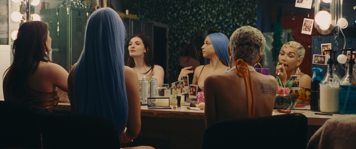 Кадры из фильма. Взятые из доступных источников сети интернет