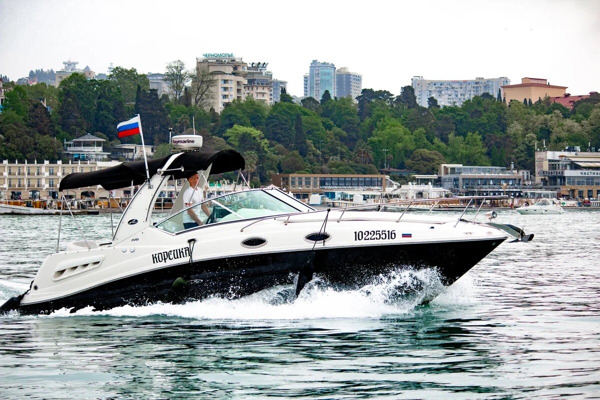 Аренда яхты в Сочи www.TuTrip.ru