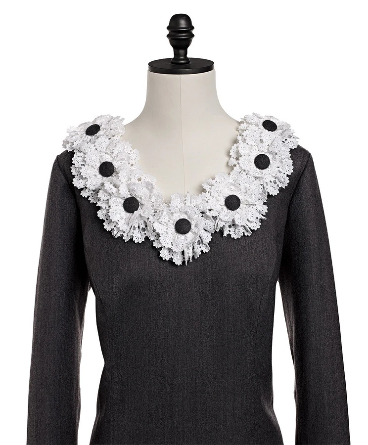 Источник: https://burdastyle.ru/master-klassy/aksessuary/kruzhevnye-metamorfozy-cvetochnyj-dekor-svoimi-rukami_21731/