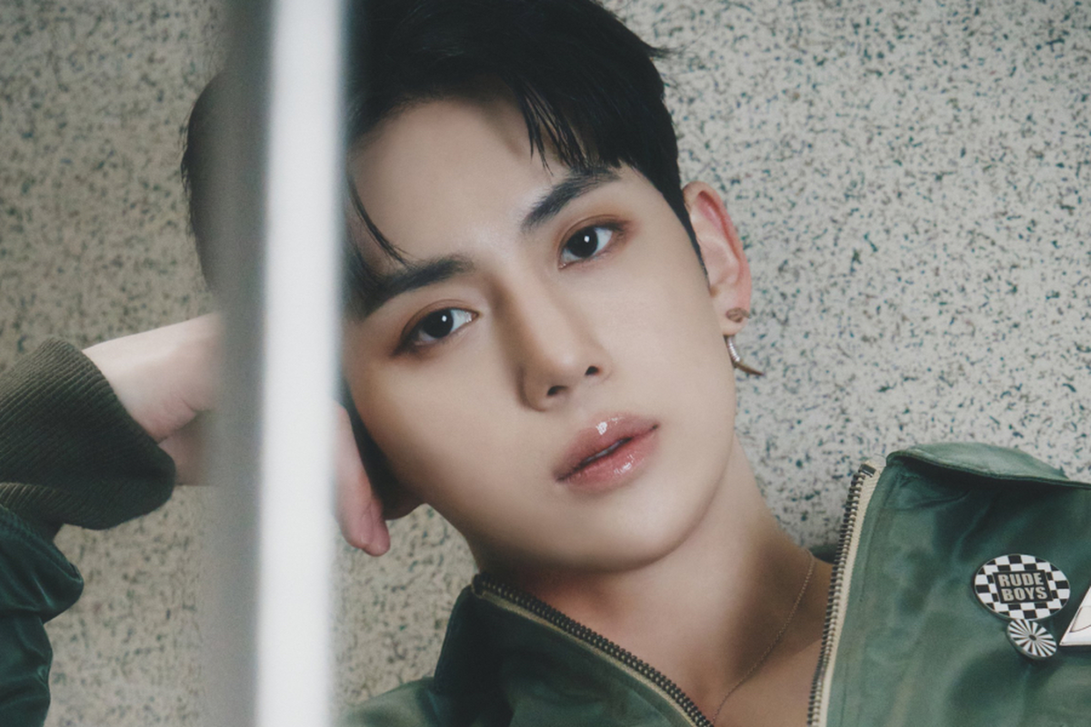     Хван Юнсон из DRIPPIN раскрыл дату призыва в армию