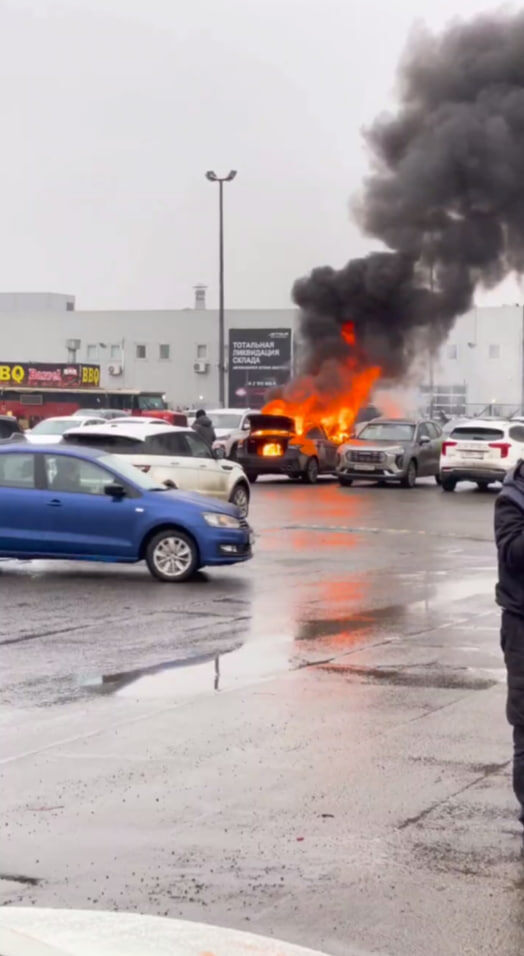    Фото: скриншот из видео в телеграм-канале «Мегаполис | ДТП и ЧП | Санкт-Петербург | Питер».