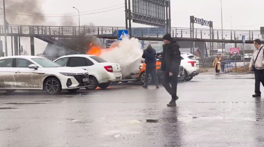    Фото: скриншот из видео в телеграм-канале «Мегаполис | ДТП и ЧП | Санкт-Петербург | Питер».