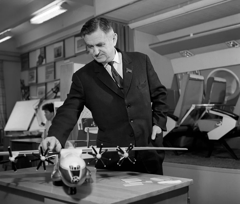 Авиаконструктор Олег Антонов
Фото: Марк Редькин, Константин Шамшин / ТАСС