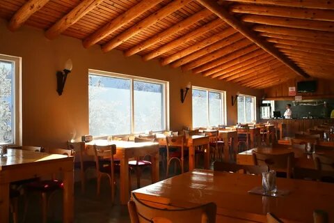 Ресторан отеля, фото с https://www.cumhuriyet.com.tr/Archive/2025/1/21/145406502-0121-7.jpg