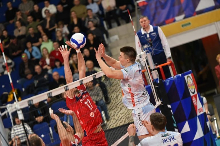    Волейболисты «Оренбуржья» завершили мартовскую серию игр Антон Пичурин