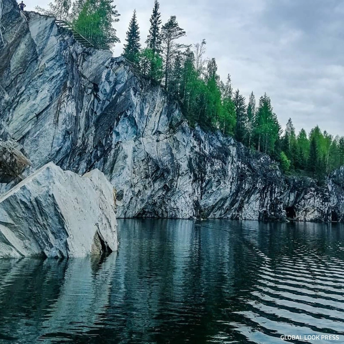 Мраморный карьер. Источник фото global look press